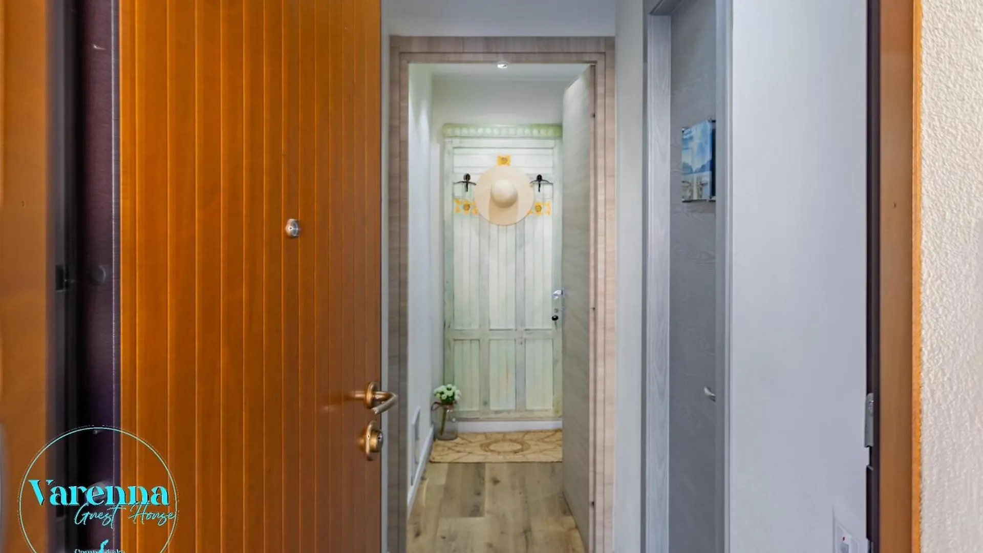 Varenna Guest House 0*,  Italy